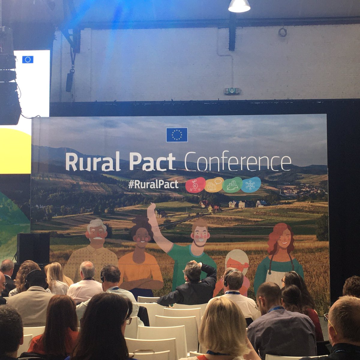 PAndriot's tweet photo. @ReseauRTES présent au #RuralPact l ESS vecteur de revitalisation des territoires ruraux commence  à être reconnue comme telle @rural_tourism https://t.co/0MM9wRbzxu
