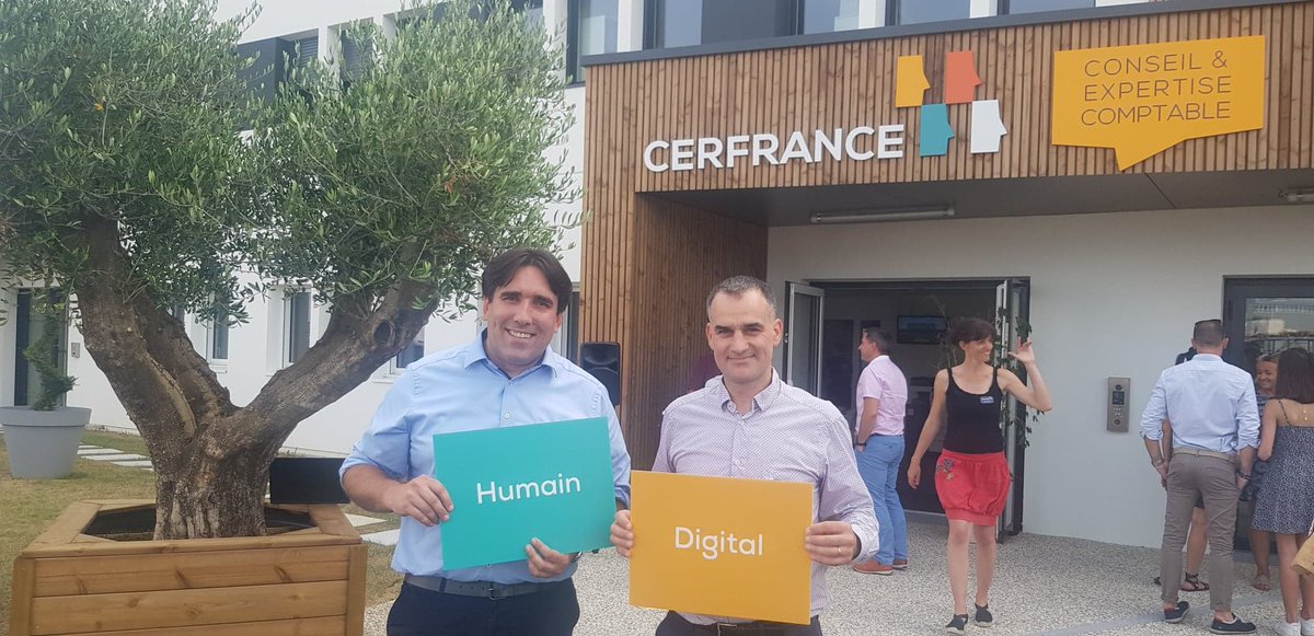 Cerfrance85's tweet photo. Merci à tous pour votre présence à l'inauguration de l'agence de La Roche-sur-Yon
Un beau moment convivial &amp; chaleureux☀️
Merci à nos clients, partenaires et collaborateurs pour leur présence👏
Merci également à l’ensemble des artisans locaux qui ont participé à ce beau projet👏 https://t.co/E4sAidxTiJ