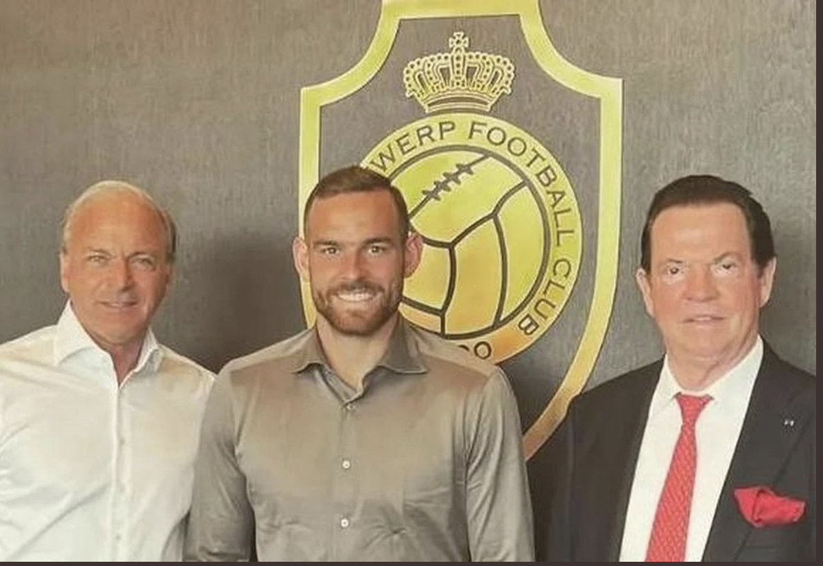 Moenske's tweet photo. #WelkomVincent #RAFC #TransferIn @vincentjanssen https://t.co/477zSHF4uS