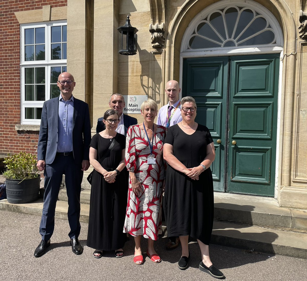 Thank you to the team at @TrustBoudica / <a href="/YareTrust/">The Yare Education Trust</a> for showing me around <a href="/SewellPark/">Sewell Park Academy</a> this afternoon. Baking hot in Norwich today but pupils were getting on with their work in the classroom! Great to see the school flourishing.☀️😎
