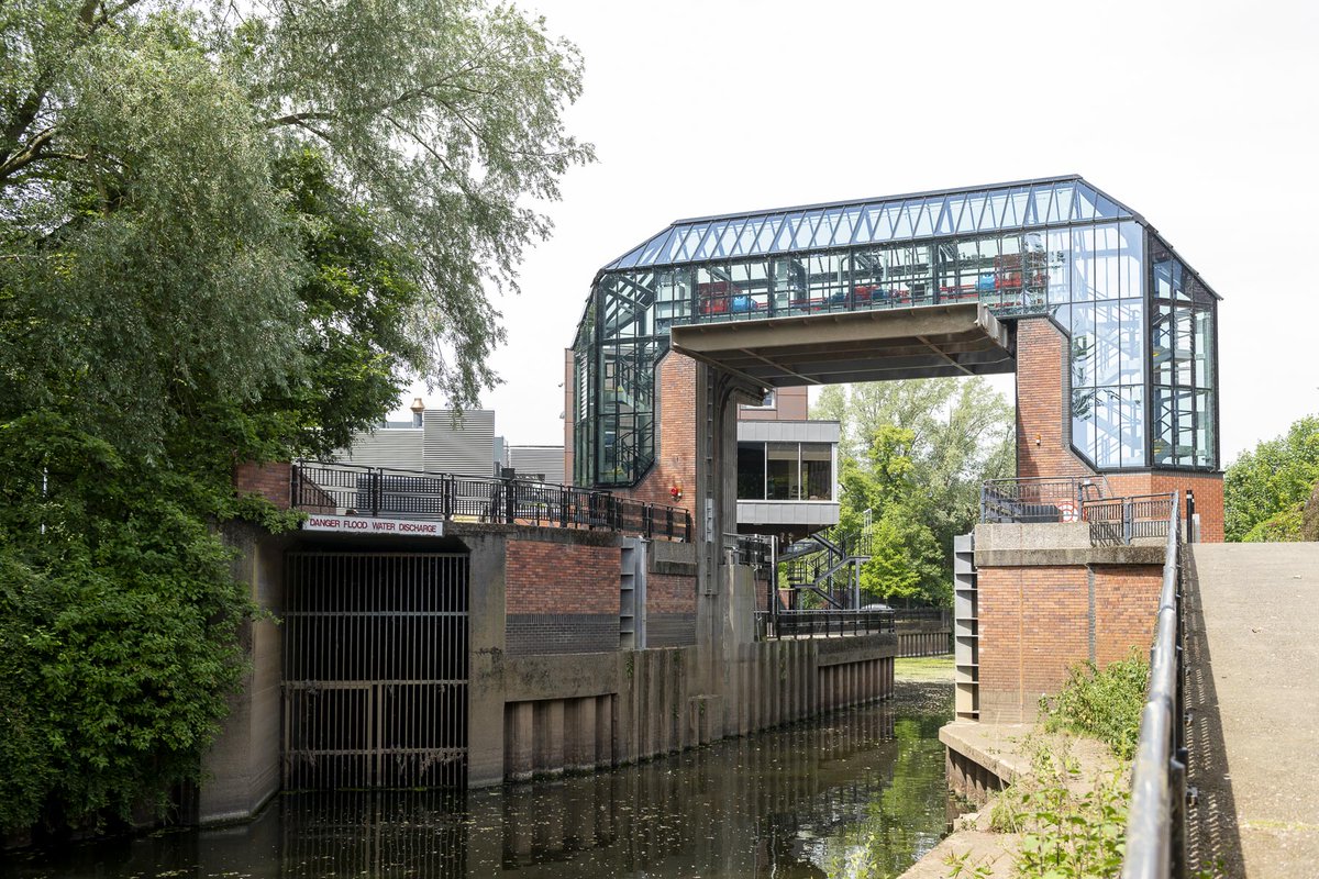 EnvAgencyYNE's tweet photo. Today we officially opened the £38 million newly upgraded Foss Barrier in York, now one of the most resilient flood defences in the country, meaning 2,000 properties will be better protected from the impacts of climate change.
Find out more: https://t.co/IhtUrypILm https://t.co/j4ZK7r1OQG
