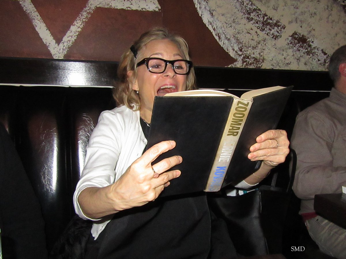 RealErnieKovacs's tweet photo. Best photo ever! #amysedaris #erniekovacsaward #dallasvideofest #videofest #erniekovacs https://t.co/UfpZOdQQUO