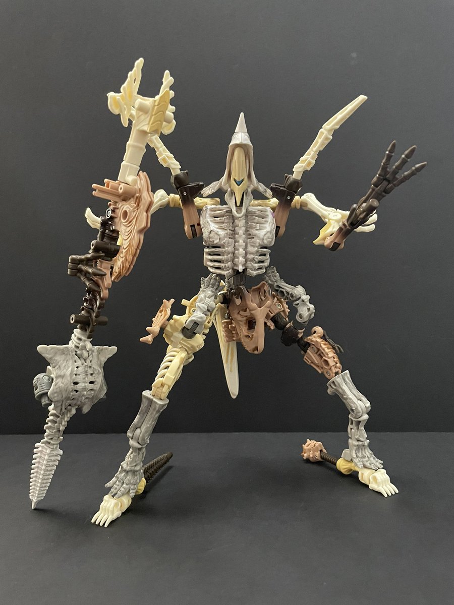 RandallSpence's tweet photo. #Transformers #Fossilizer Combiner https://t.co/wz5MTDgYAe