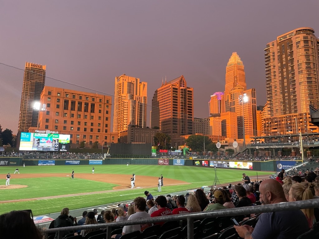 MLBFoodie's tweet photo. Has anyone been to the @KnightsBaseball stadium? This place looks incredible. Any info about the food? #CLTKnights #letsgoknights #charlotte #mlbfoodie #milbisfun #milb https://t.co/qNHoECuMDV