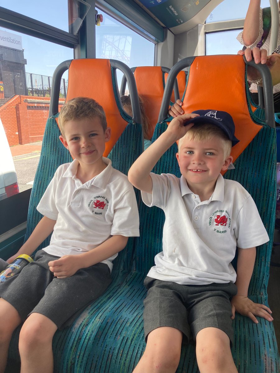 missaliney's tweet photo. Hŵyl a sbri ar y bws nôl i ysgol! | Lots of fun on the bus back to school! 🚌 https://t.co/bhbja84TST