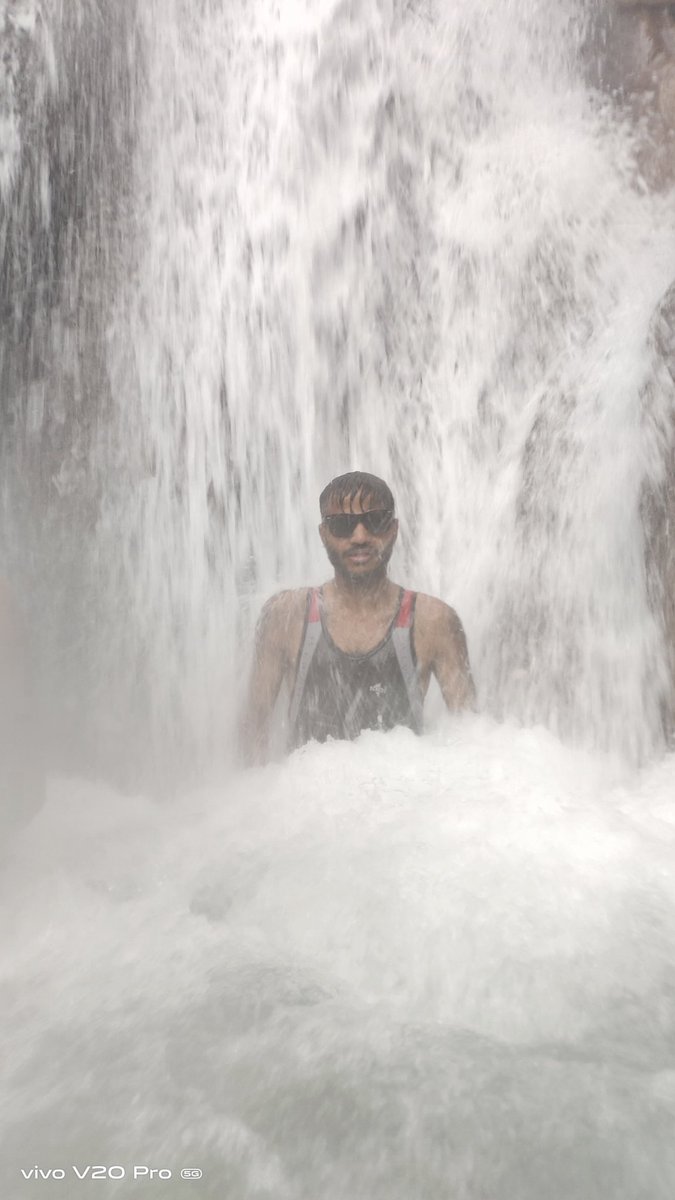 ashishpaswan0's tweet photo. मस्ती के पल #Mussoorie की रानी #Kempty Falls #uttrakhand में https://t.co/05CPeZcaox