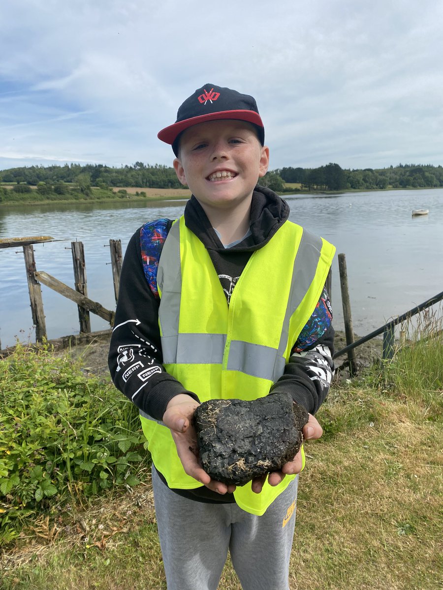 hook_morlo's tweet photo. Dosbarth Morlo enjoyed learning about the History of mining in Hook whilst on their walk to Hook Quay! Look at the huge piece of coal one of our pupils found! #OnYourDoorstep #HookVillage https://t.co/Swj2Ww9jq1