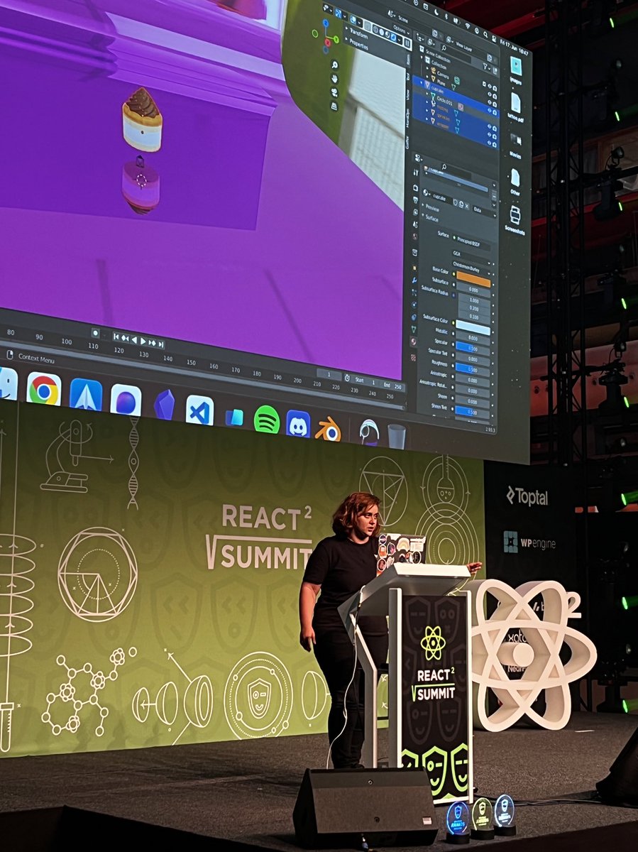 Who has just rock on the stage? It’s <a href="/NikkitaFTW/">Sara Vieira</a> 🧁
#ReactSummit