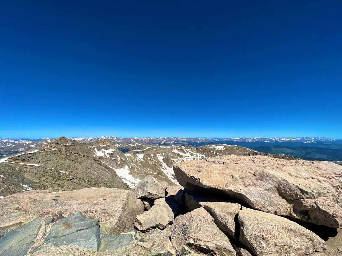 They_Adventure's tweet photo. The answer was….Mt Evans! Such an epic hike/run to the top. Second picture, notice the Crest House, once the highest business structure in the US. #mtevans #Colorado #14er https://t.co/Nphjq5v4Lq