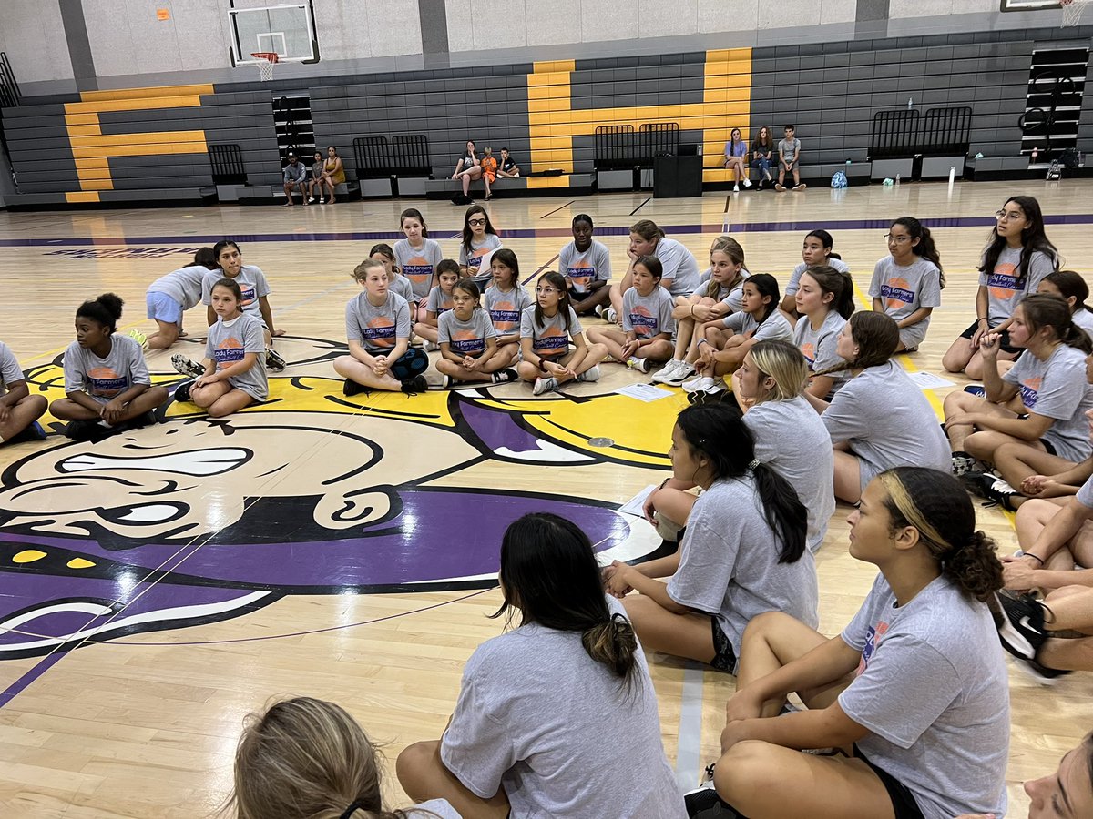 fightin_farmers's tweet photo. Basketball camp is complete! ✅
Everyone worked hard this past week on the basketball court and had fun in the process. Some of the freshmen even showed up 2 hours early to get their summer workouts in first! We have a great group of young ladies in Farmersville ISD! #GBE https://t.co/6Gf2zwpiOT