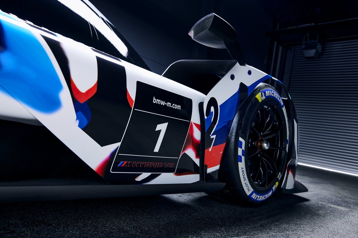 RLLracing's tweet photo. It just looks better and better every time we look at it. (And we’re looking at it A LOT!) 😍

#bmw #imsa #LMDh #racing https://t.co/KdD9KmLfmp