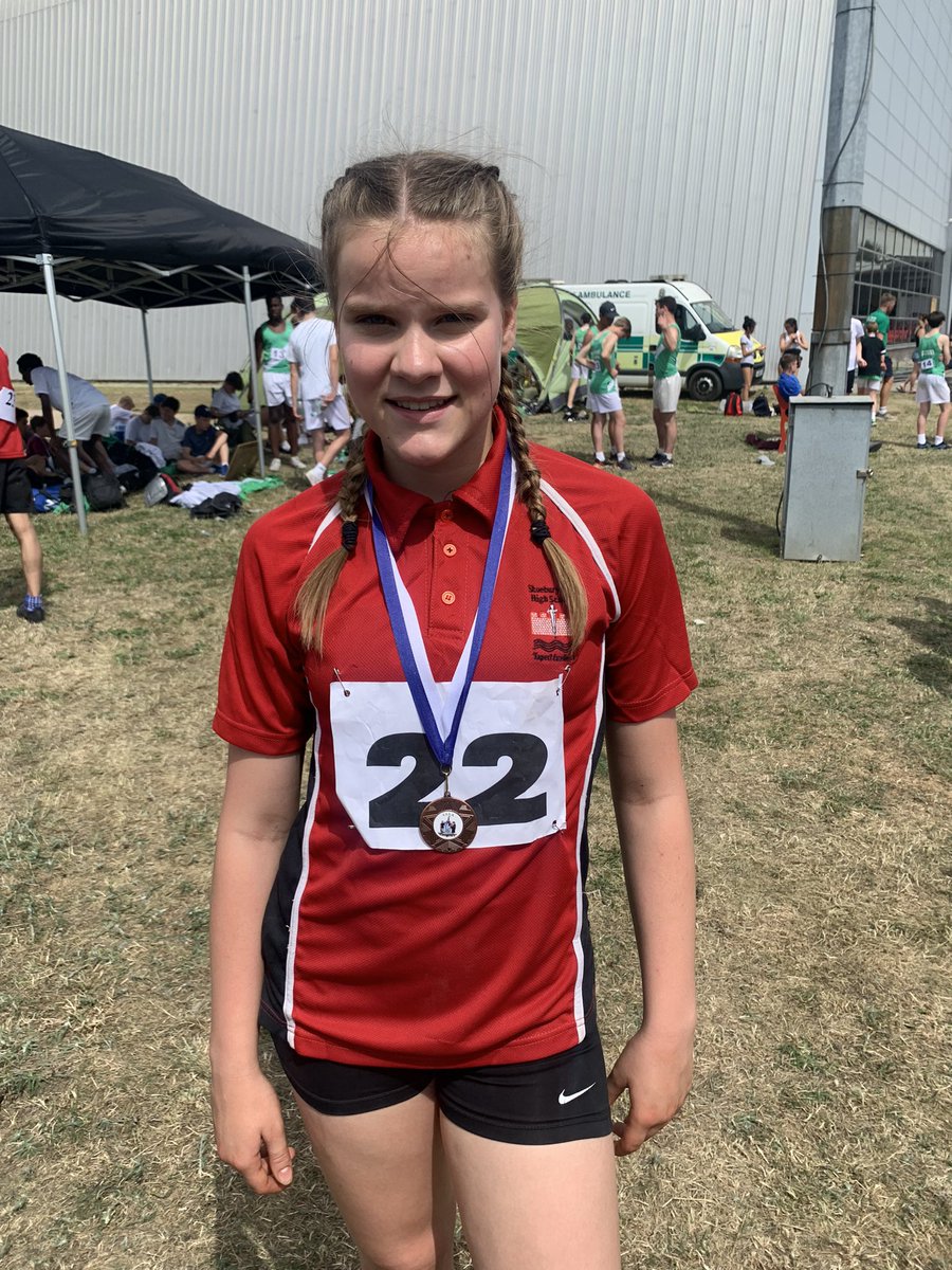 pe_shs's tweet image. Congratulations 3rd 🥉 in the year 8  girls shot ☀️👏🏽👏🏽👏🏽