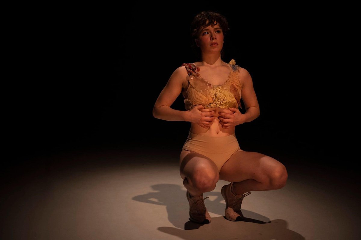 Les limites du tangible : First laye - artichautmag.com/les-limites-du…