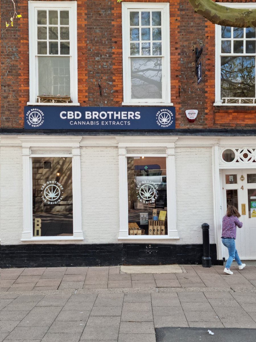 BseToa's tweet photo. @Maison_Bleue @MarkourbseBID @ourburysteds Nore the traverse, groundbreaking shops in that street, auntie pams, Mr shoes, cbdbrothers ect ect... share the love please. https://t.co/z4Neah2269
