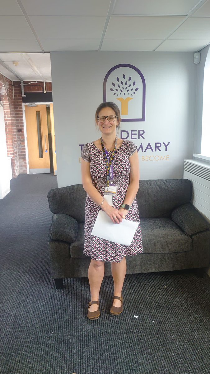 AlderTreeLeeds's tweet photo. Our #StaffStarOfTheWeek is Dr Vic Peat!

Vic has shown amazing professional curiosity in the way in which she has researched, implemented and shared good practice in relation to the roll out of @HPLedu.  

Well done, Vic, and thank you for all you do! https://t.co/YqYksA44wM