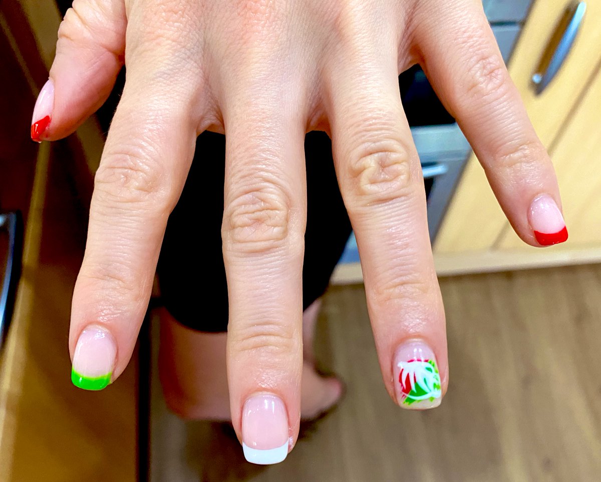 Lucy’s all set for the <a href="/premrugby/">PREM Rugby</a> final at Twickers tomorrow

Will be a great day. Come on <a href="/LeicesterTigers/">Leicester Tigers</a> 💪

#LEIvSAR 🏉 #GallagherPremFinal #COYT 🐯