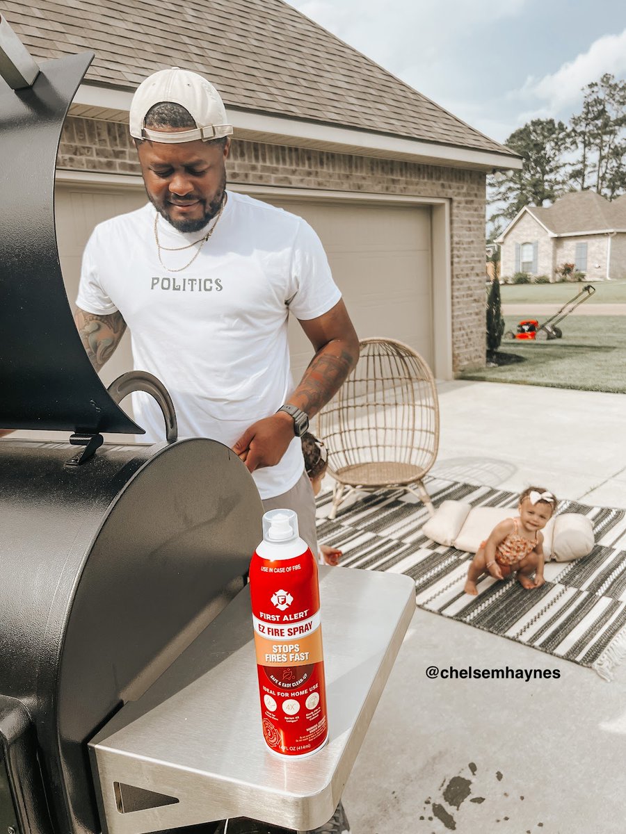 seeingdandy's tweet photo. We love grilling on the patio! It's important to remember fire spreads quickly and to never leave the grill unattended. Keep @firstalert EZ Fire Spray near your grill all year long: https://t.co/sF1zxNy0JO #EZFireSpray #StopsFiresFast #FirstAlert #FirstAlertPartner https://t.co/e7cj2rnY6x