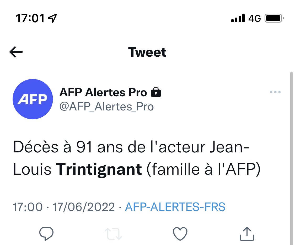 Tristesse infinie. J’aimais follement Jean-Louis Trintignant, sa voix, son élégance, sa discrétion…