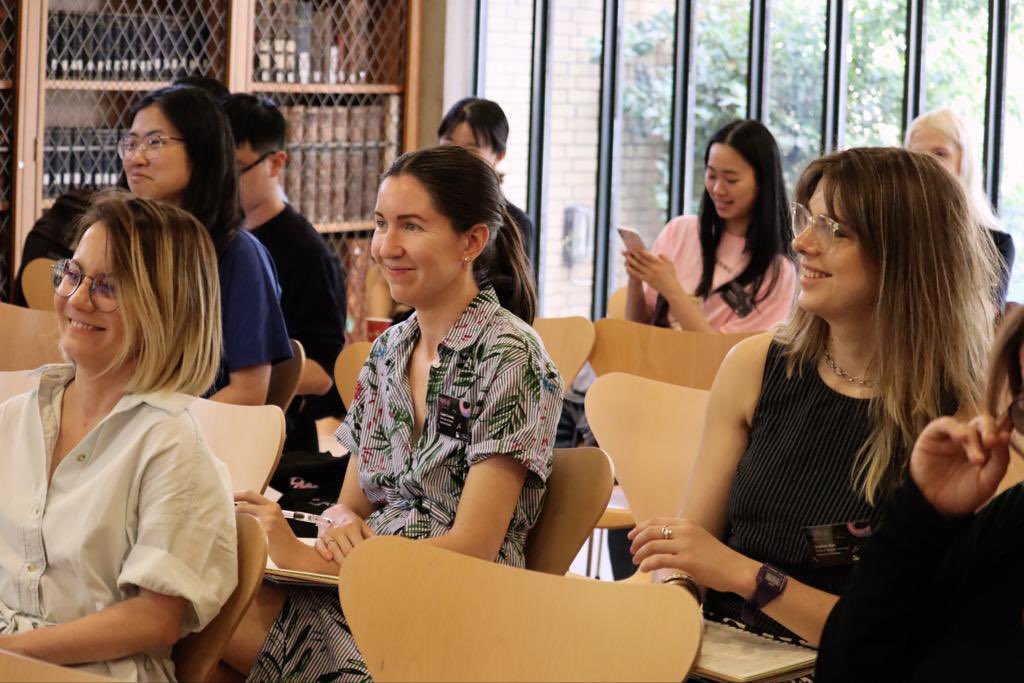 Oxford Internet Institute (@oiioxford) on Twitter photo MSc student Junyao Zhang (Social Data Science) captured the essence of <a href="/OxConnectedLife/">Oxford Connected Life</a> today with some fantastic photography work 📷 MSc student Junyao Zhang (Social Data Science) captured the essence of <a href="/OxConnectedLife/">Oxford Connected Life</a> today with some fantastic photography work 📷