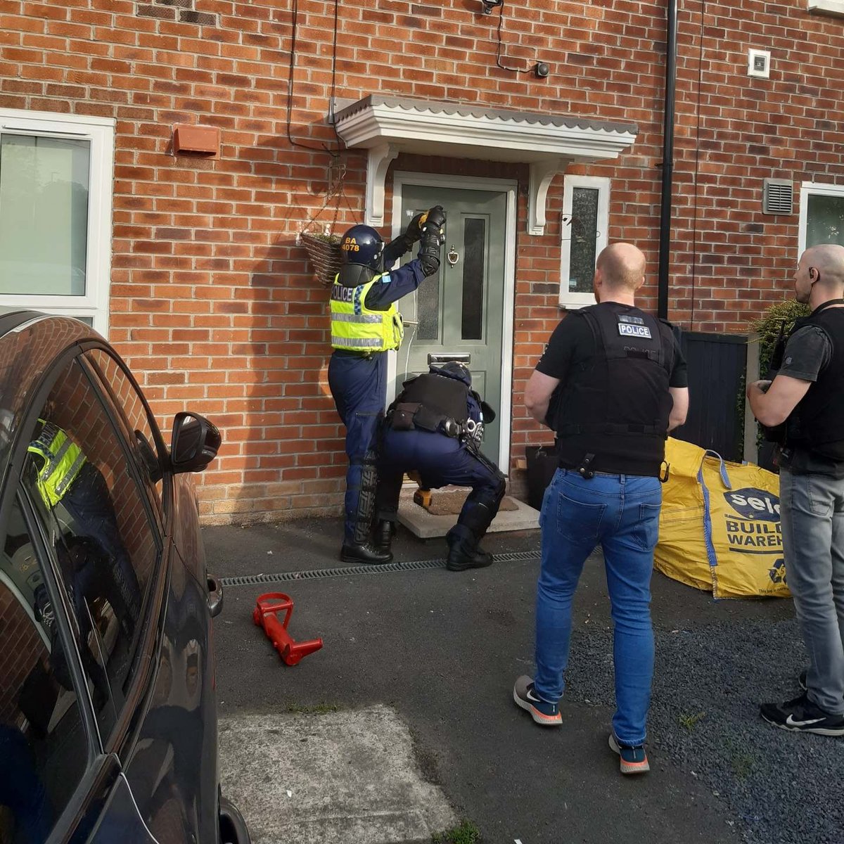 PoliceMacc's tweet image. Detectives investigating a series of high-value burglaries in Prestbury and Over Peover have arrested two people following a raid in Manchester.

Read the full story - orlo.uk/wNzeZ