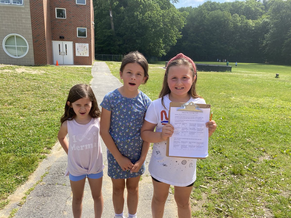 NSCarignan's tweet photo. Last day FUN with a Grade 2 Scavenger Hunt! https://t.co/XN9tBMJkkt