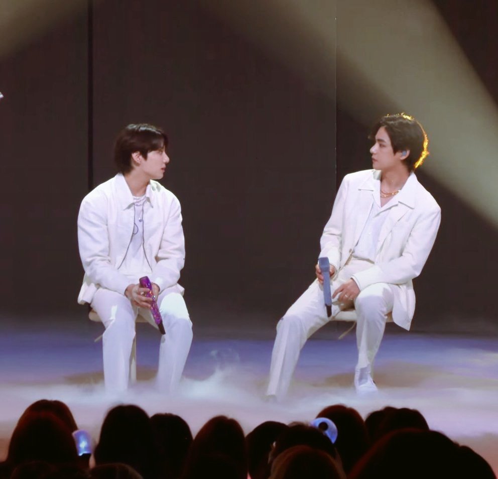 tkchronicles's tweet photo. THIS TAEKOOK IN HD OMG... https://t.co/QucDINQI5f