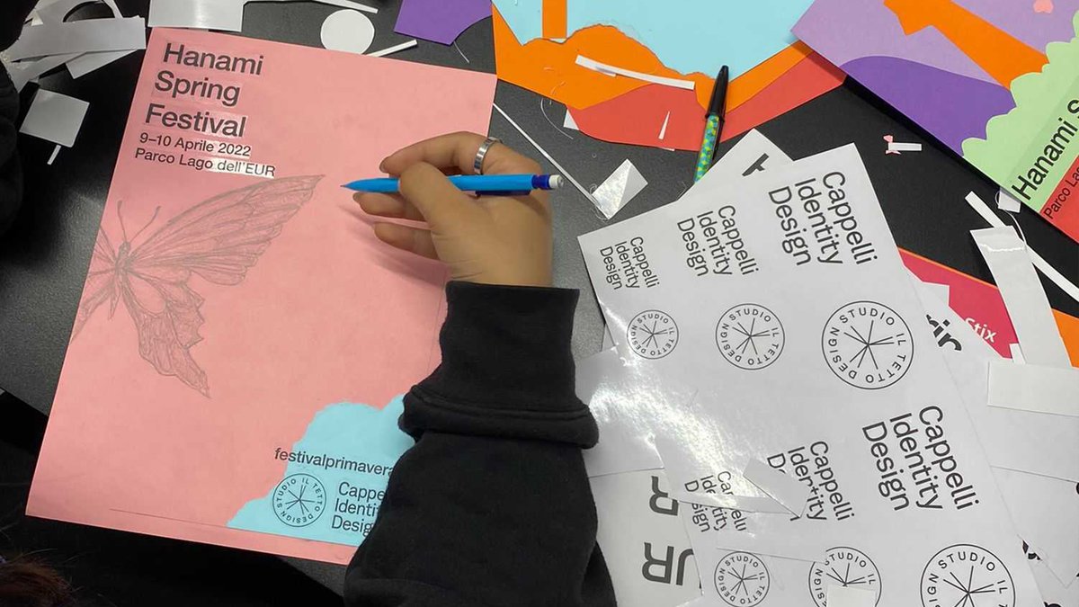 CappelliDesign's tweet photo. La fine dei percorsi scolastici ci fa tornare alla mente il laboratorio di #GraphicDesign nel nostro studio con i ragazzi della ❝Casa Famiglia Il Tetto❞.
Abbiamo scoperto insieme #VisualDesign, il #segno grafico. Uno scambio speciale. 

⤷ https://t.co/nKBnHBNWKH

#SoWeDesign https://t.co/pg4hlJXqU8