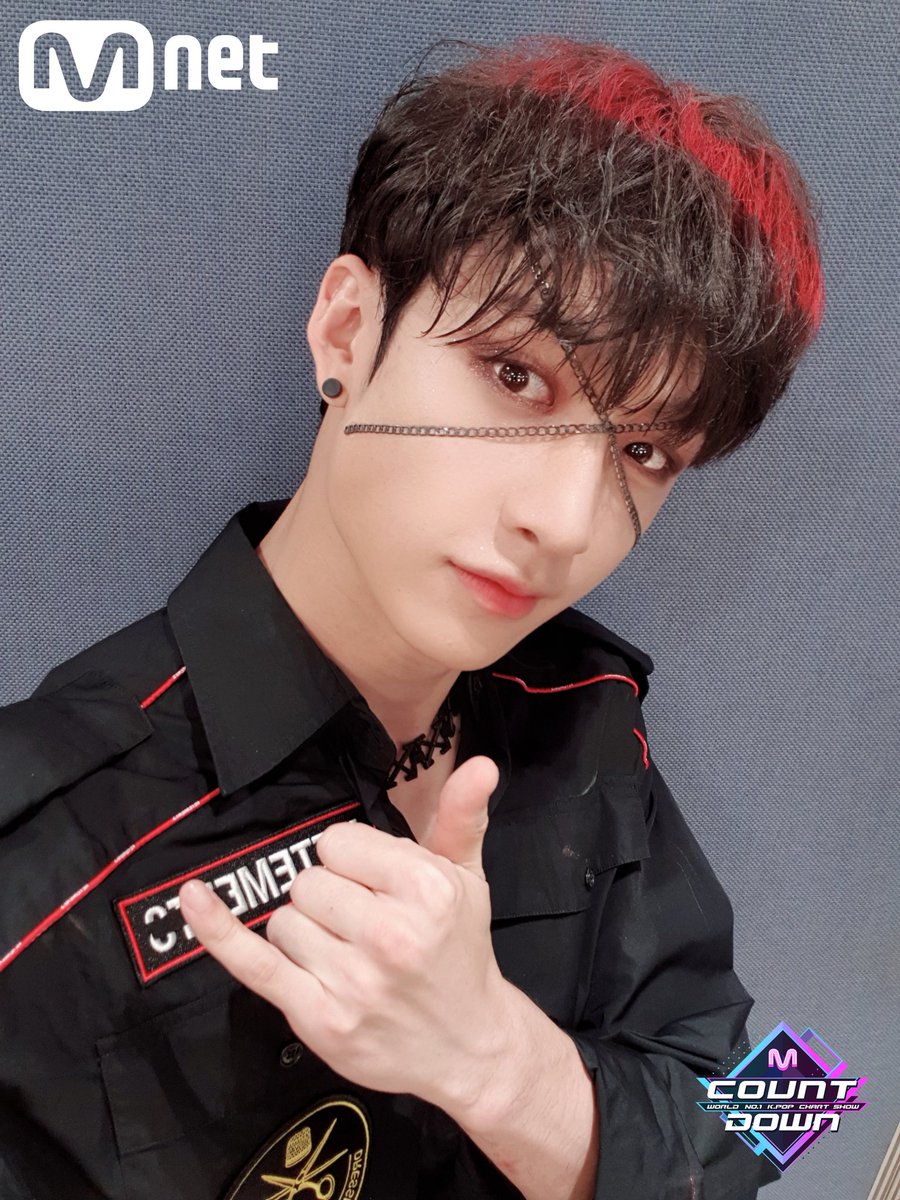 gor_cb's tweet photo. N년전 오늘의 방찬 
200618 M Countdown 
#StrayKids #BANGCHAN https://t.co/5uxyjZgiOc