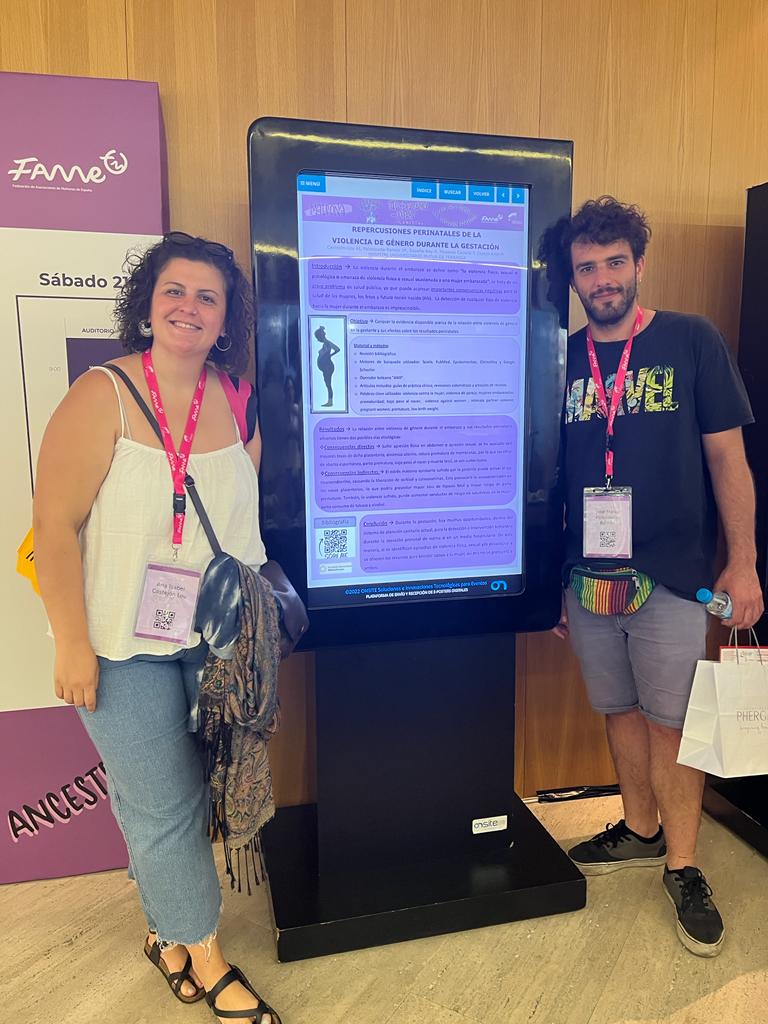 salutdonaMT's tweet photo. Activitat científica de les #Llevadores Internes Residents de @Mutua_Terrassa en dos congressos nacionals: I congrés de la @fame_matronas i 11 congrés de l'#ihan
També han participat al curs de #sutures https://t.co/mzGWeCxrj2