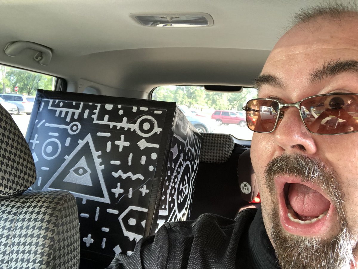 RMayben9's tweet photo. Yes, that’s me in @lesliefisher’s @mergeedu clip in her keynote! @AETC_Alabama @atimpd #AETC2022 #aetc22 #andrethegiantmergecube #aetc2018 https://t.co/jIoCMWQJxp