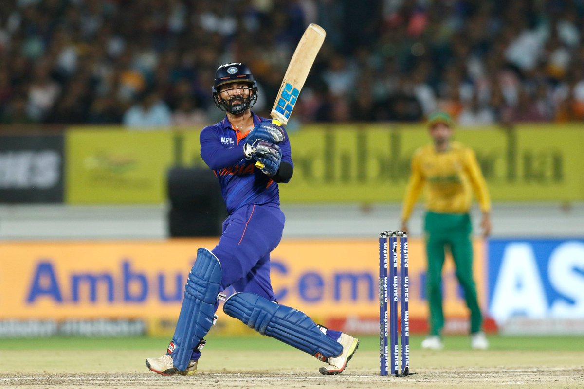 BreatheKohli's tweet photo. Carried RCB in IPL and now carrying IND team , DK never disappoints . 
Massive come back for @DineshKarthik  in international crick ❤️🔥 https://t.co/SFk2l5VGHj