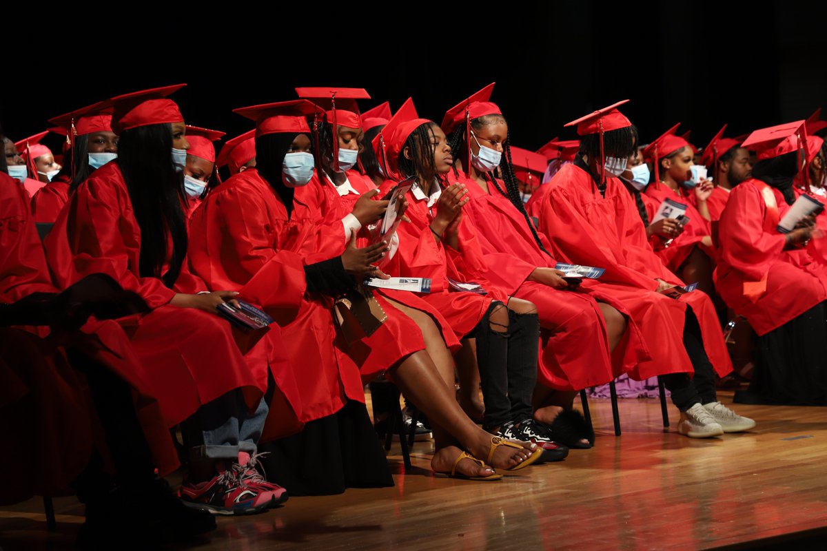 ReEngagement440's tweet photo. Our End of the Year Graduation Ceremony was an afternoon to remember! Look at how beautiful the 2022 class is 🎉🎓 #Never2Late2Graduate #GradSZN #PHLed @PHLschools @Ryan_Scallon https://t.co/BDg90DINCj
