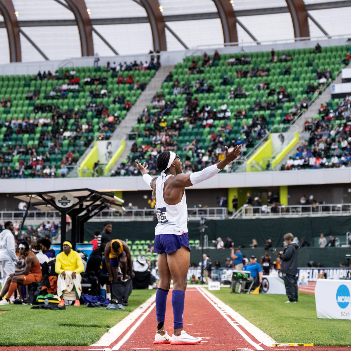 Headed back to Eugene!

Du will represent Zimbabwe at this year's World Championships 🏆🇿🇼

🔗 bit.ly/3Oqt4gR

#GoFrogs | <a href="/du_airlines/">Chenge Mapaya (Du Airlines)</a>