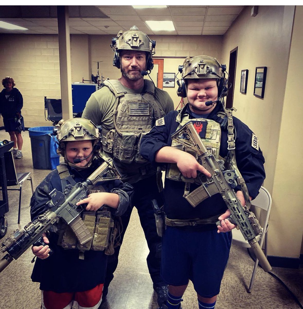 FoxxScott2's tweet photo. I had a great opportunity to meet a courageous young man, Rayden ( middle in pic). Hayden has Autism and was a victim of bullying by his classmates. Parents we need to try harder in teaching our kids to band together and stand up to bullying! https://t.co/uXBxyRZefV