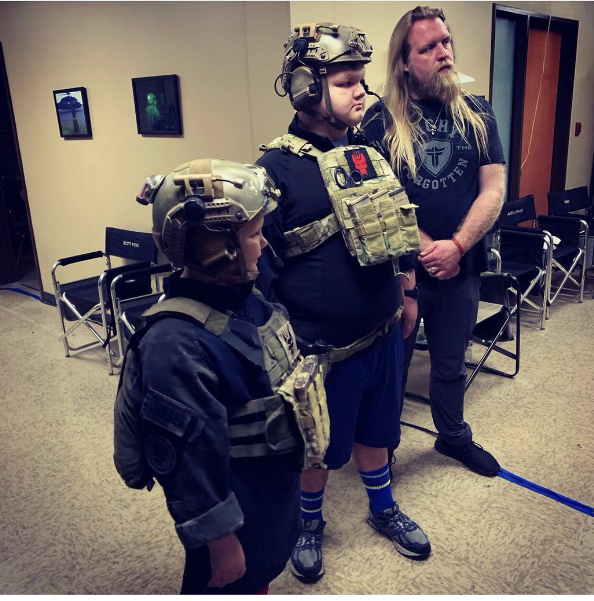 FoxxScott2's tweet photo. I had a great opportunity to meet a courageous young man, Rayden ( middle in pic). Hayden has Autism and was a victim of bullying by his classmates. Parents we need to try harder in teaching our kids to band together and stand up to bullying! https://t.co/uXBxyRZefV