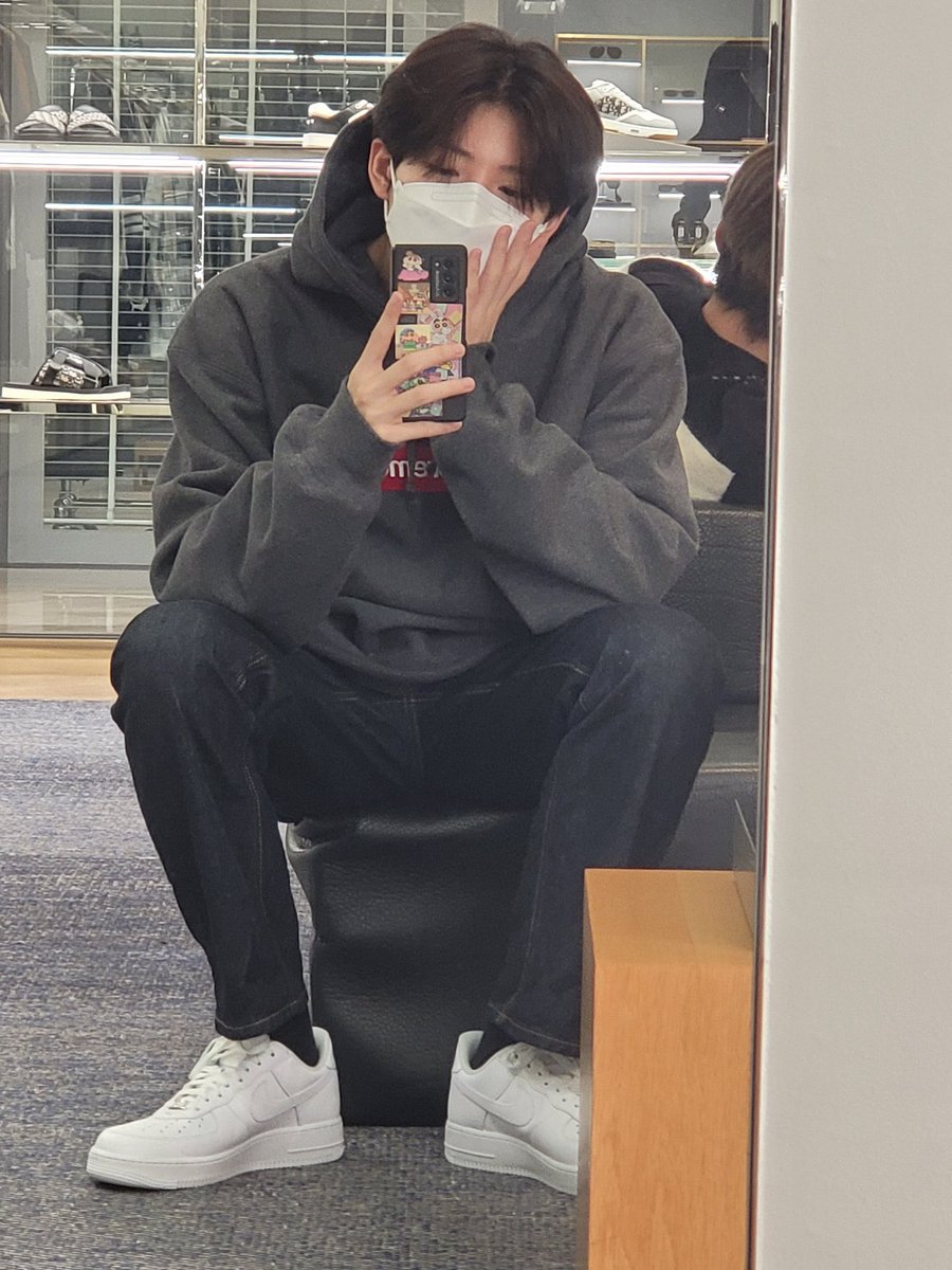 j_k__kim's tweet photo. え、なになに最近系統一周まわって戻ってきてタイプだよ(？) https://t.co/k6xPrDe3of