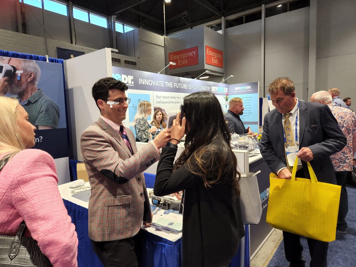 LKCTech's tweet photo. Drop by #3502 at the @AOAConnect meeting in Chicago. See the #diabeticretinopathy protocol on #RETeval Device in action— superior retinopathy progression risk assessment compared to the current standard of care! #diabetes #optometry #retina #electroretinography @iscev_org https://t.co/BhBPZjhSe7