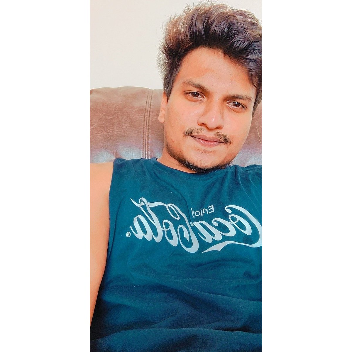 Shubhzende's tweet photo. #NewProfilePic https://t.co/zdDyWvuVAM