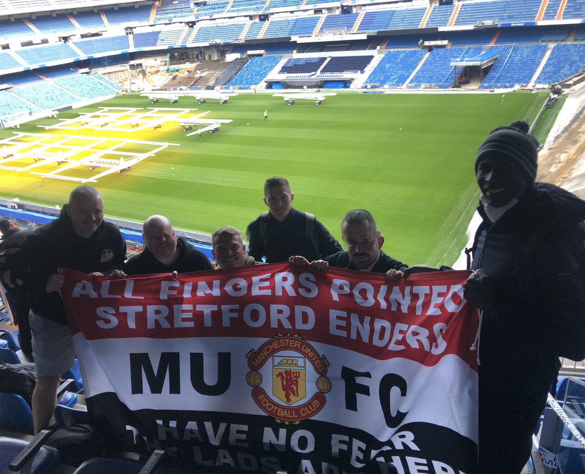 mufc_banners's tweet photo. All Fingers Pointed Stretford Enders • MUFC • Have No Fear The Lads Are Here 🇾🇪

📸 @DaveBell7 https://t.co/oLSpbVnd2Z
