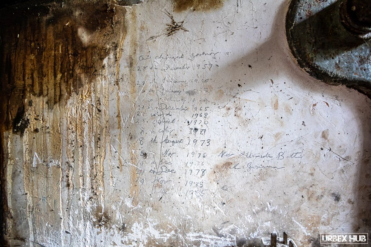 𝐓𝐡𝐞 𝐕𝐢𝐧𝐭𝐚𝐠𝐞 𝐌𝐢𝐥𝐥

One afternoon we set out to find an abandoned school but instead stumbled upon this nondescript, farmhouse looking building. Inside however, we found something completely unexpected – an abandoned mill!

Full report here:
urbexhub.com/the-vintage-mi…