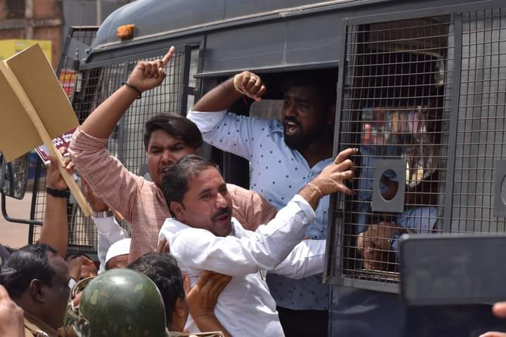 MdSaeedPasha's tweet photo. Bidar District Congress Committee Demonstrated a protest against the illegal ED's investigation of Shri @RahulGandhi Ji driven by the vindictive politics of BJP.
Truth fears nothing, Truth will not bow!
#SatyamevaJayate #WeStandWithRG
@anandbabusd @DKShivakumar https://t.co/kYtcOOhoyo