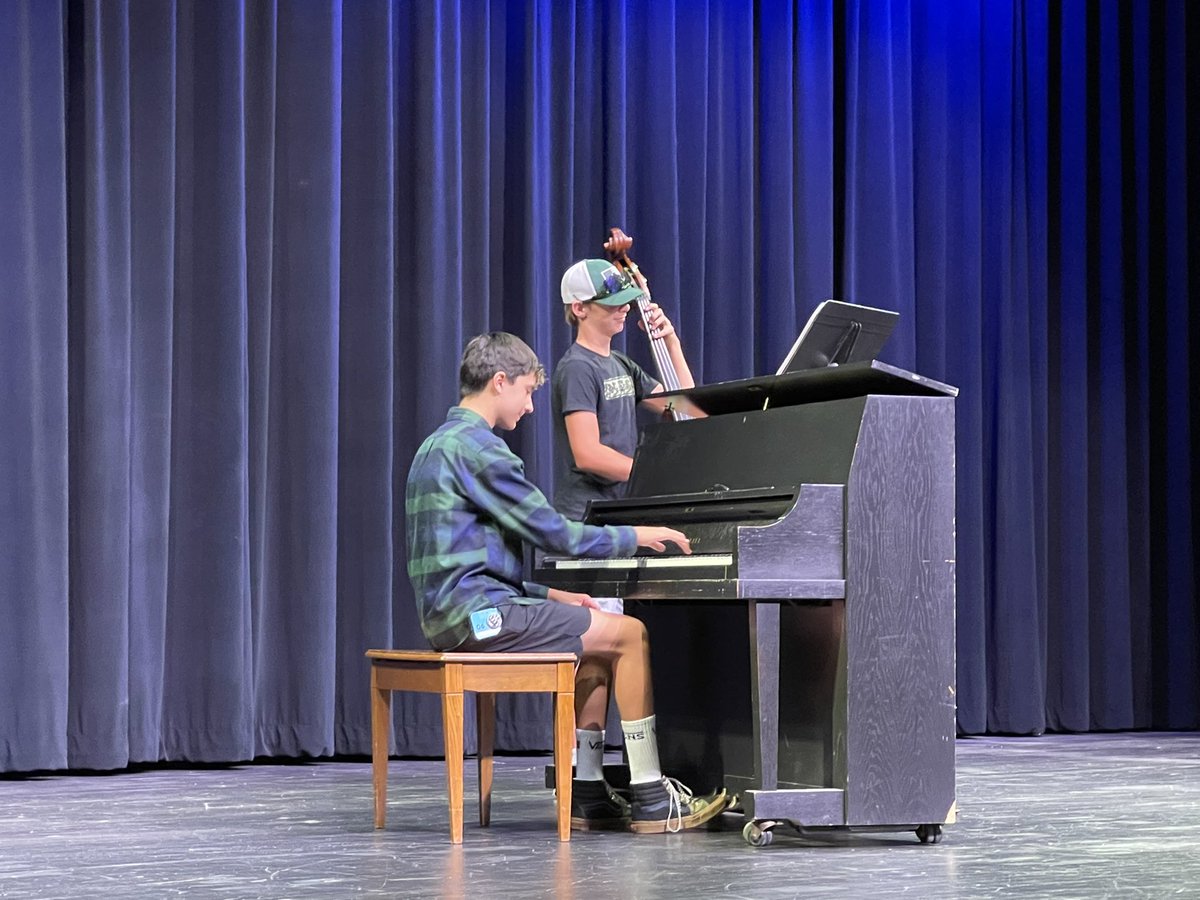 KennethMilch's tweet photo. Our last day of school complete with great outfits and a talent show as we bid farewell to our 8th graders. Have a great summer Panthers! See you in September! https://t.co/2eeyi3RndT
