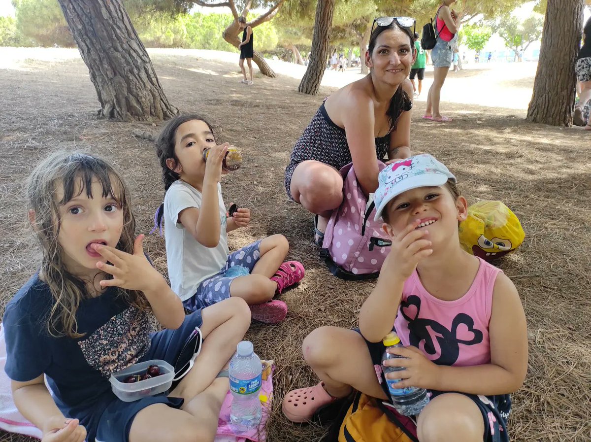 OmsidePrat's tweet image. Hem passat un dia molt divertit a la platja de Vilanova. Gràcies famílies!!! 
#platja #juntscompartim #finaldecurs
#familia-escola