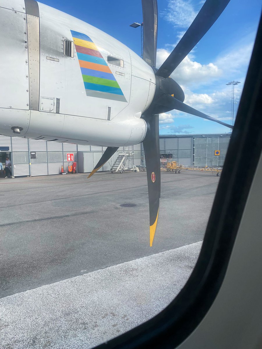 DinSkugga's tweet photo. Propeller. Håll nu för faan. #flyga https://t.co/oMast89rO9