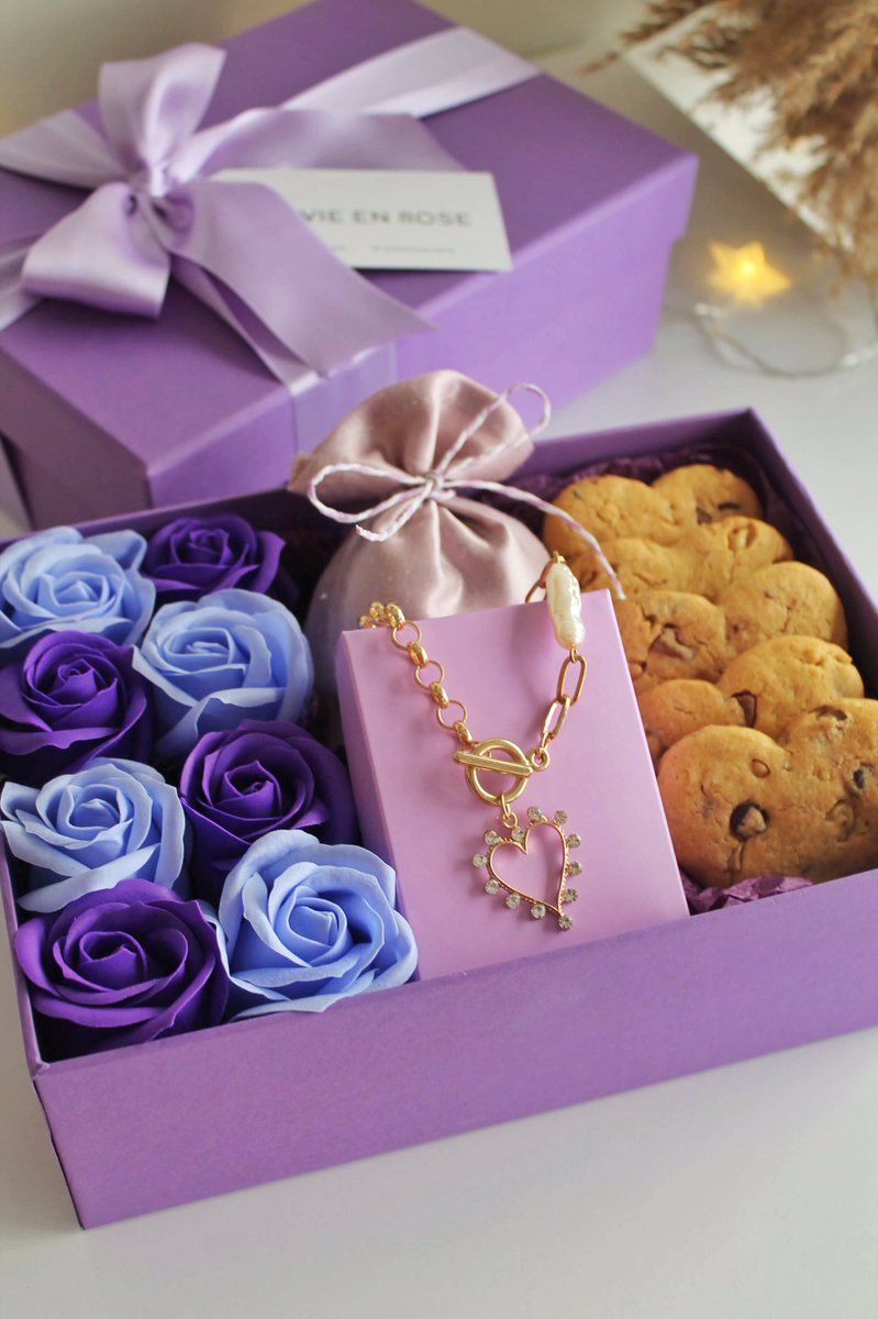 Bi kutudan çıkmasını beklediğin şeylerden çok daha fazlası!✨🌸🍪