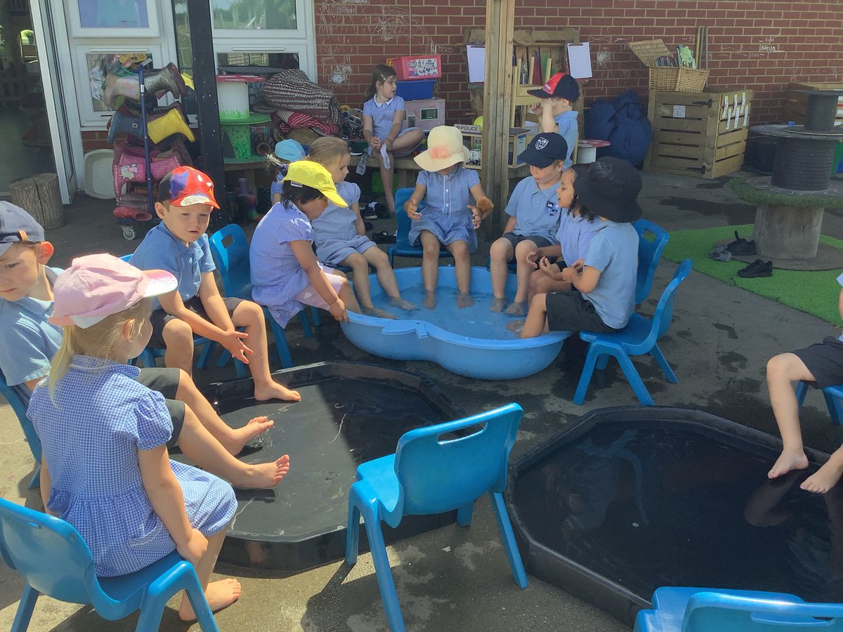 NLeeGDPS's tweet photo. What more do you need on a hot summers day then dipping your feet in the water? 💧 💦 @denisemburgess @GreatDenhamPS https://t.co/639A8YSsks