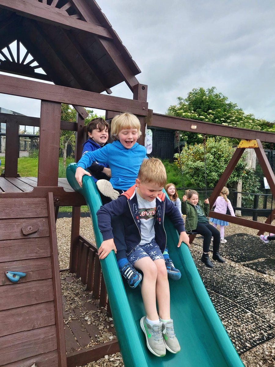 For some of us <a href="/BaileRoibin/">Newmarket NS</a> this was our first school tour.  We loved Ardmore Open Farm 
#schooltour
#schooltour2022 <a href="/ardmoreopenfarm/">Ardmore Open Farm & Mini Zoo</a>