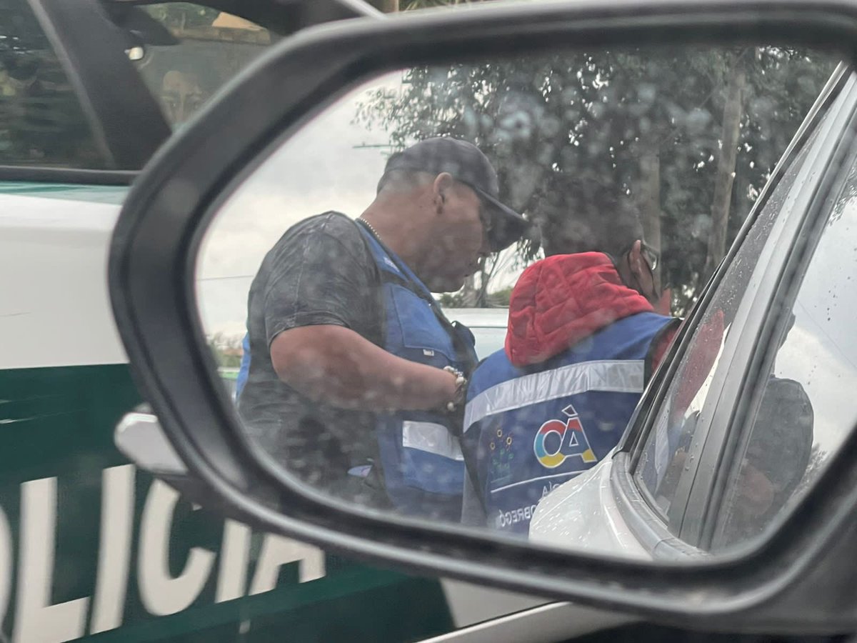 Operativo para extorsionar a comerciantes de vía pública en <a href="/AlcaldiaAO/">Alcaldía Álvaro Obregón</a> se hace llamar Cristian.
Así las políticas públicas de <a href="/lialimon/">Lía Limón</a>.
Apoyemos a difundir <a href="/valentinabtg/">Valentina Batres Guadarrama</a> <a href="/AlvaroObregonMx/">Morena Álvaro Obregón</a> @Morena_AO_4T <a href="/AngelTamarizS/">Angel Tamariz</a> <a href="/sergiosandovalb/">Sergio Sandoval</a> <a href="/luz_perlaAO/">Luz Perla Cruz Vázquez</a> <a href="/LaVecinaIncomod/">La vecina incómoda</a>