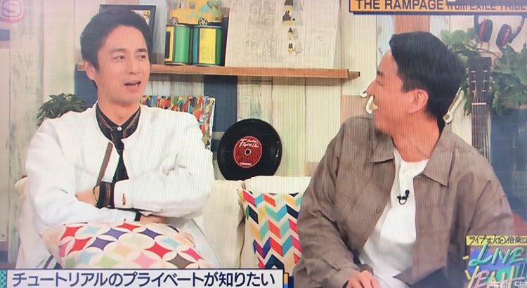 ap190709's tweet photo. LIVEYEAH第1回放送。

休みの日、何してる？の質問に

福「お前、何してんの？俺は結構言うねん、楽屋でも。こんな事があった、あんな事があったって。徳井、言うてくれんねん😭・・彼女いんの？w」

徳「何でそんな事言わなアカンねんww」

福「幼馴染やんけ！😭」

#ライブイエー最終回
#LIVEYEAH https://t.co/GZbkEehLuV
