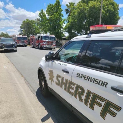 SCCoSheriff's tweet photo. Headquarters Deputies were dispatched to a residential house fire this afternoon to assist @SJFD. 

Deputy Nguyen ran into the house without hesitation and rescued the 4 French Bulldogs trapped inside the house! 👏👏🚔🚒🚨🐶 https://t.co/M8WJoGP0bl